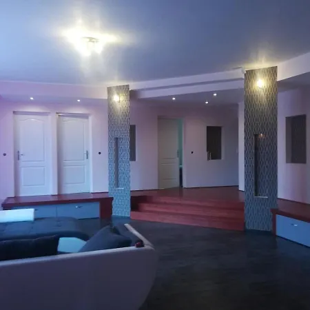 别墅 Designed By Mikepércs